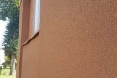 Raudono fasado dažymas – nuotrauka 22