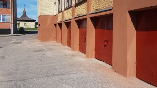 Strukturinio tinko atlikti raudonas