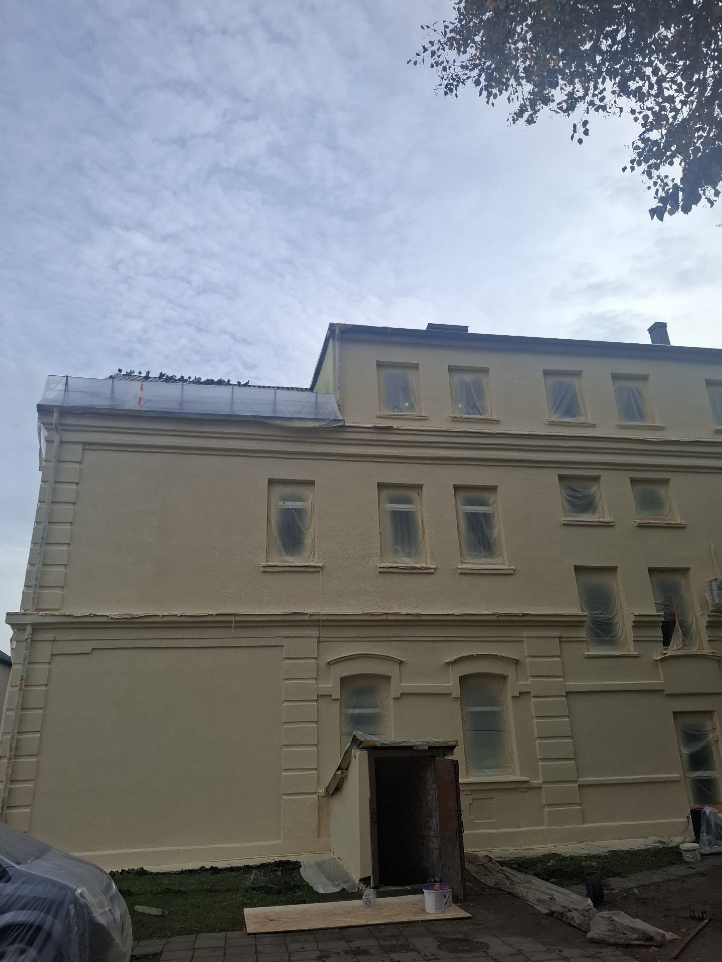 Fasado struktūrinio tinko purškimas Pakruojyje